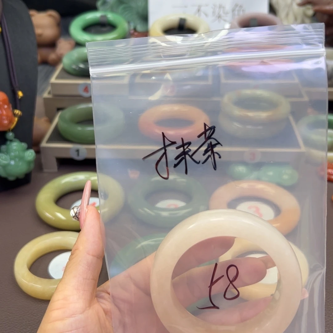 未镶嵌手镯石英岩玉❥****
