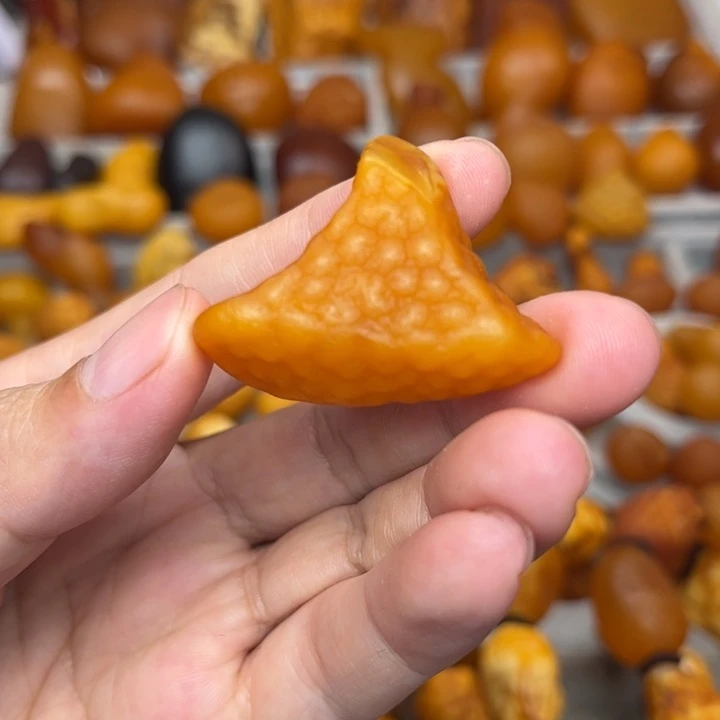 琥珀未镶嵌裸石天然蜜蜡吊坠