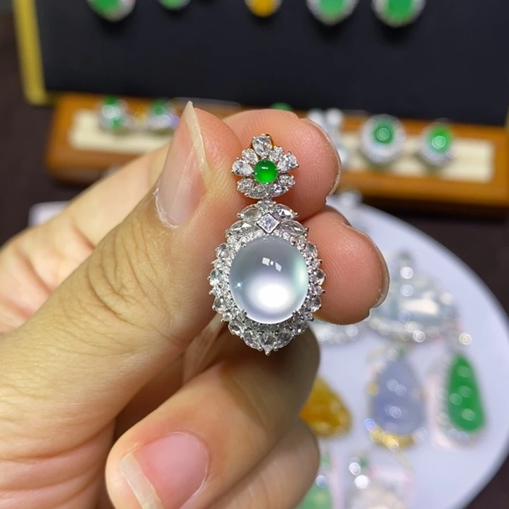 【闪购商品】翡翠18K金镶嵌吊坠(不含链)