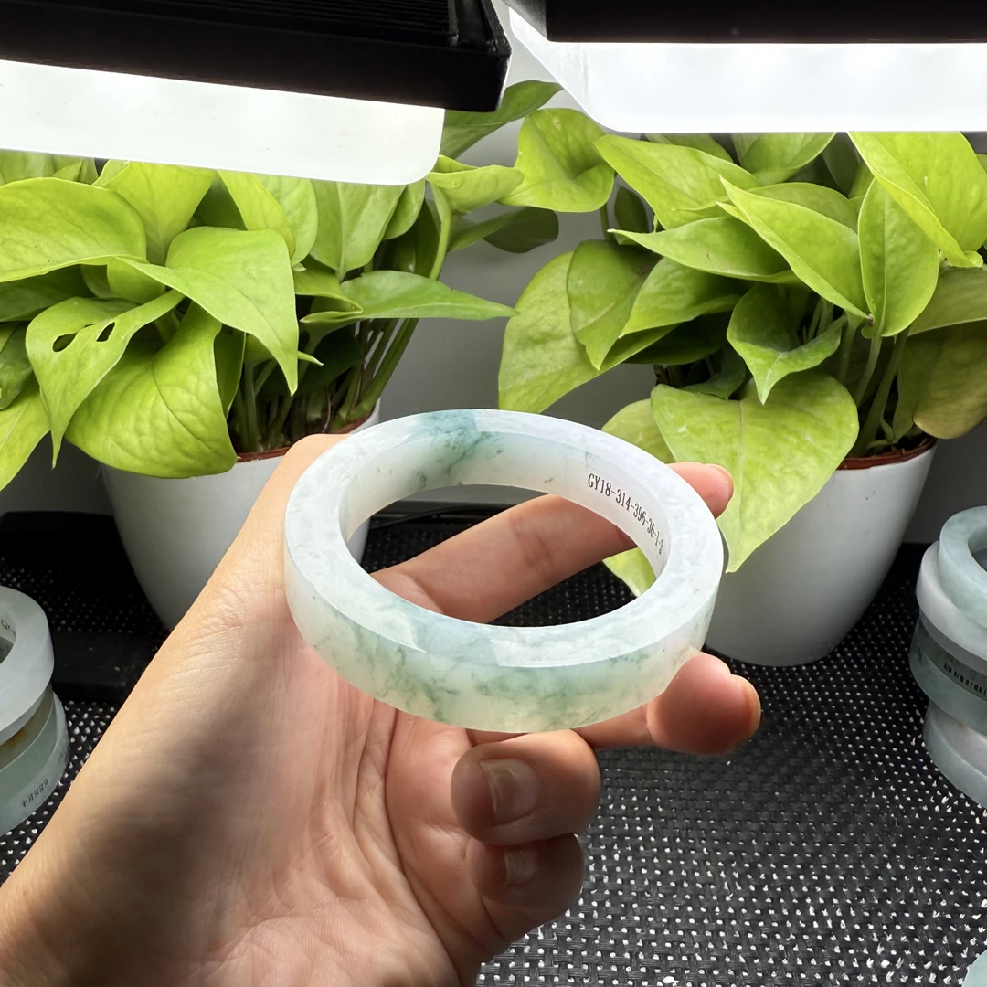 天然缅甸a货翡翠