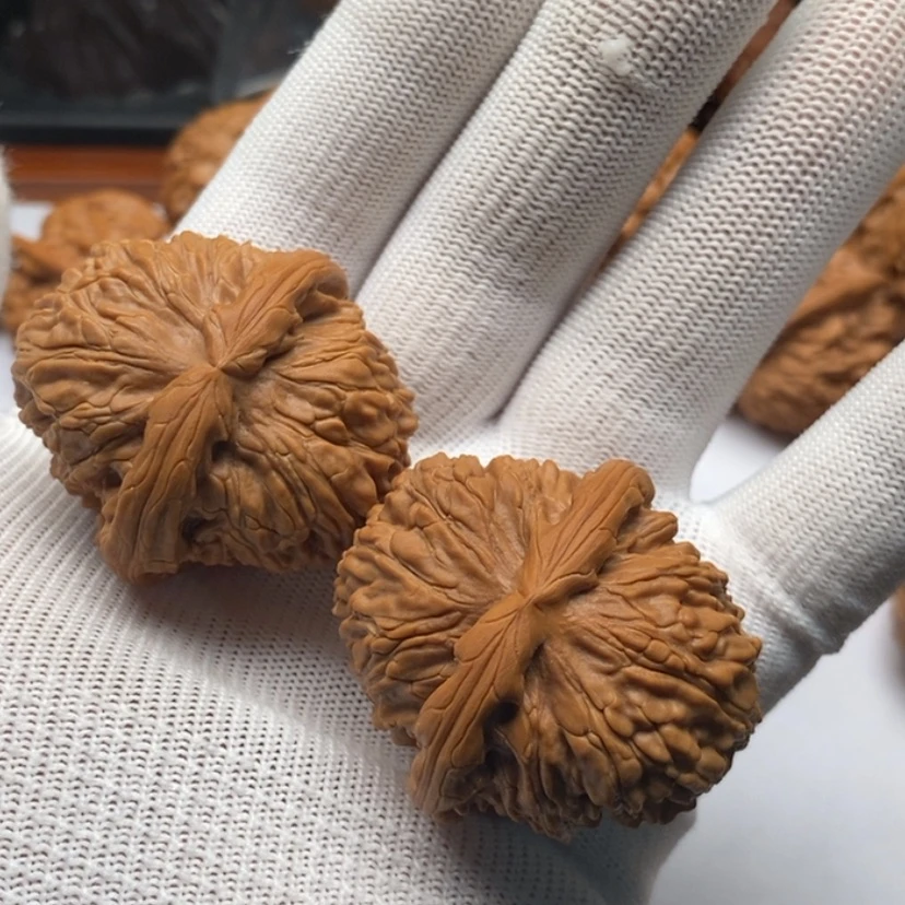 【闪购商品】文玩核桃把件?****9白狮子
