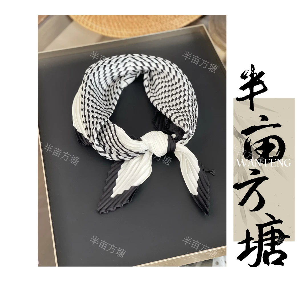 【条纹褶皱小方巾】 半亩方塘  春夏褶皱条纹高级气质女士丝巾65*65