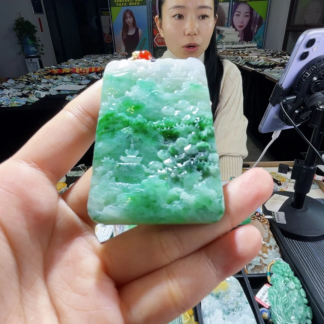 颈饰未镶嵌翡翠一