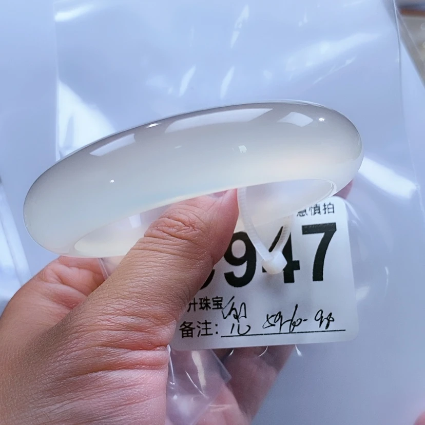 【闪购商品】手镯玛瑙/玉髓未镶嵌兜*里