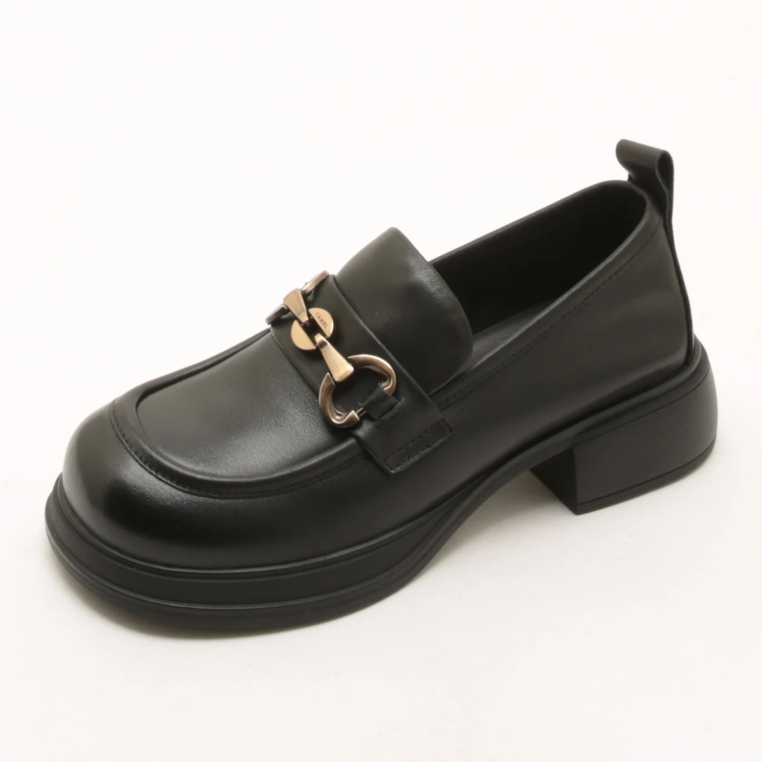 5761春季新款英伦风圆头粗跟小皮鞋女金属扣舒适乐福单鞋