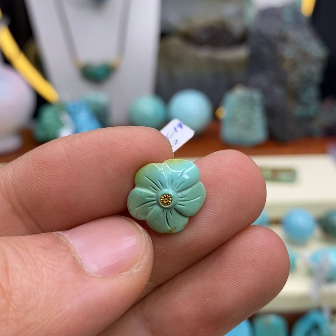 绿松石未镶嵌珠宝奇石