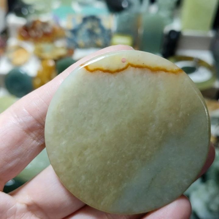 岫玉未镶嵌挂坠款式