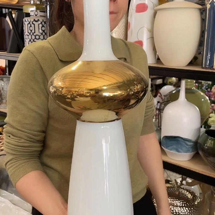 陶瓷花瓶，茶杯茶具。