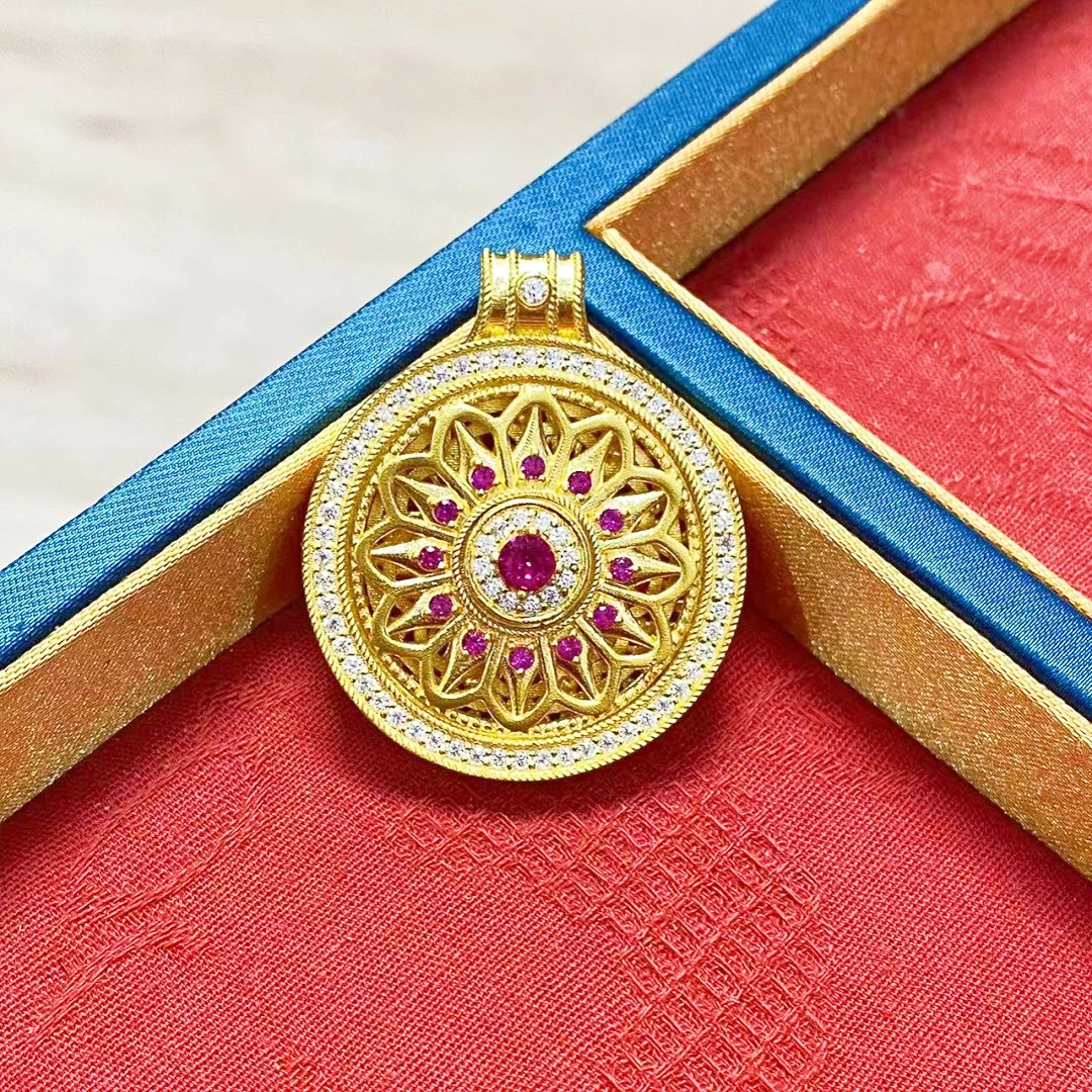 黄金玫瑰花窗玫红色花丝莫桑钻时尚精美