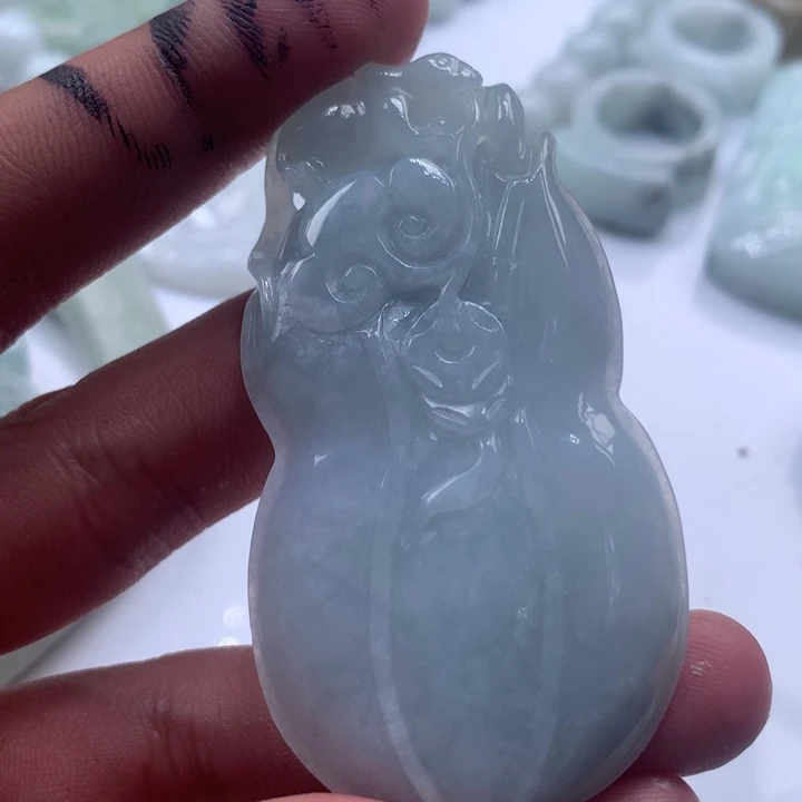 翡翠未镶嵌颈饰保真天然a货翡翠