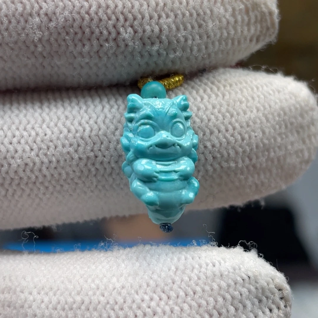 绿松石未镶嵌挂件