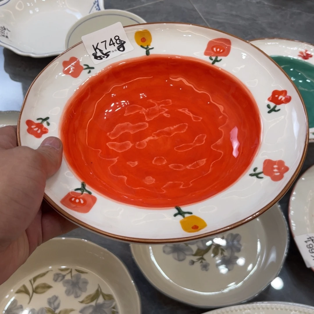 陶瓷微瑕餐具介意勿拍，满18飞！