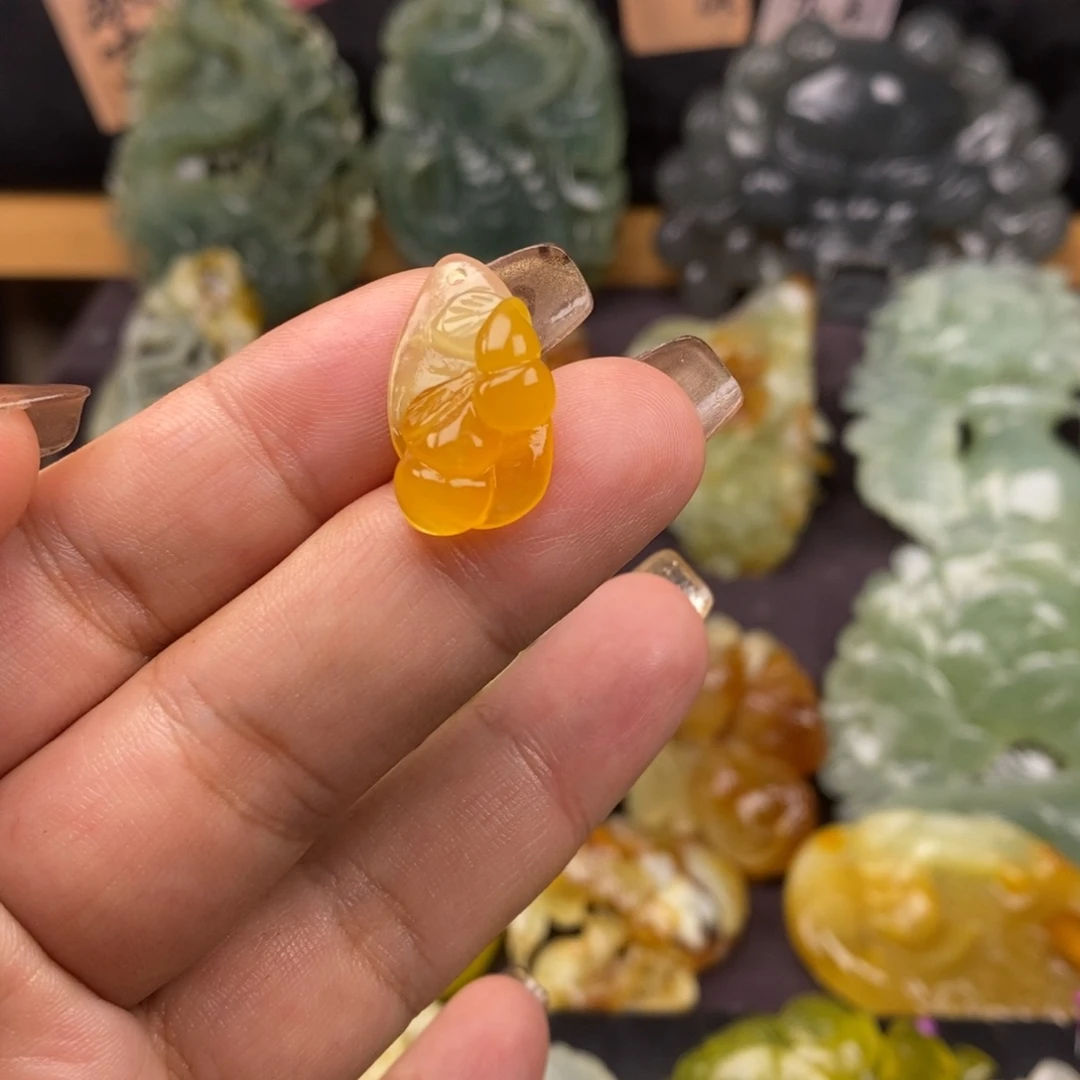 最***圆蛇纹石玉未镶嵌吊坠(赠链)