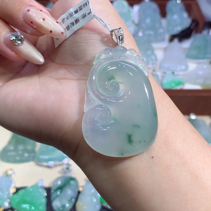 翡翠18K金镶嵌吊坠(不含链)如意