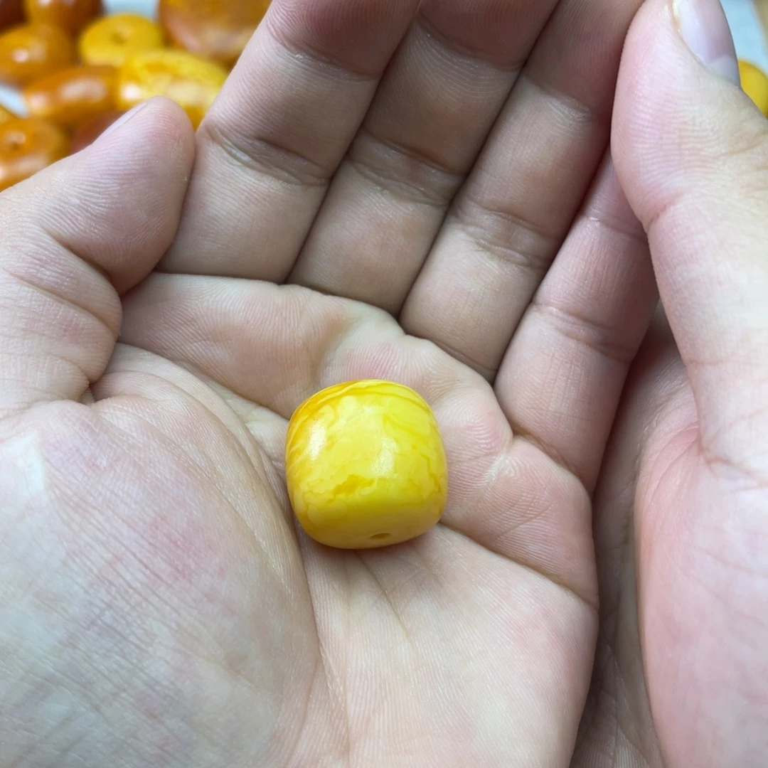 琥珀未镶嵌吊坠(不含链)