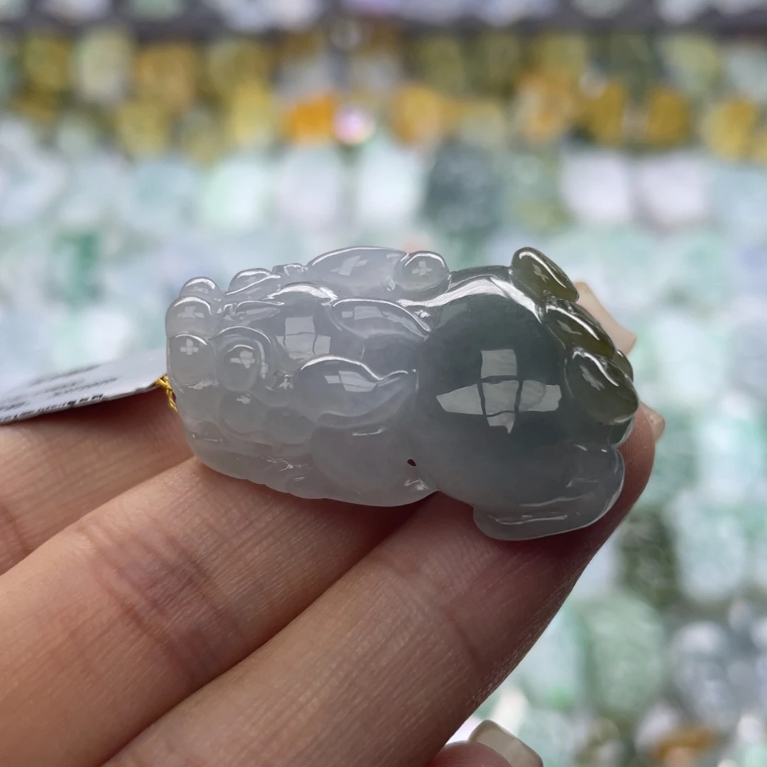 颈饰未镶嵌翡翠貔貅