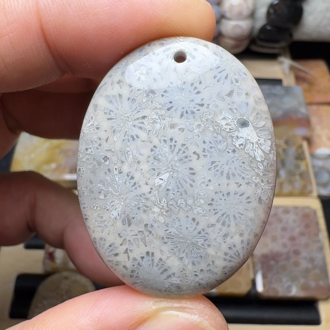 硅化玉未镶嵌纯天然色有机玉石保真色