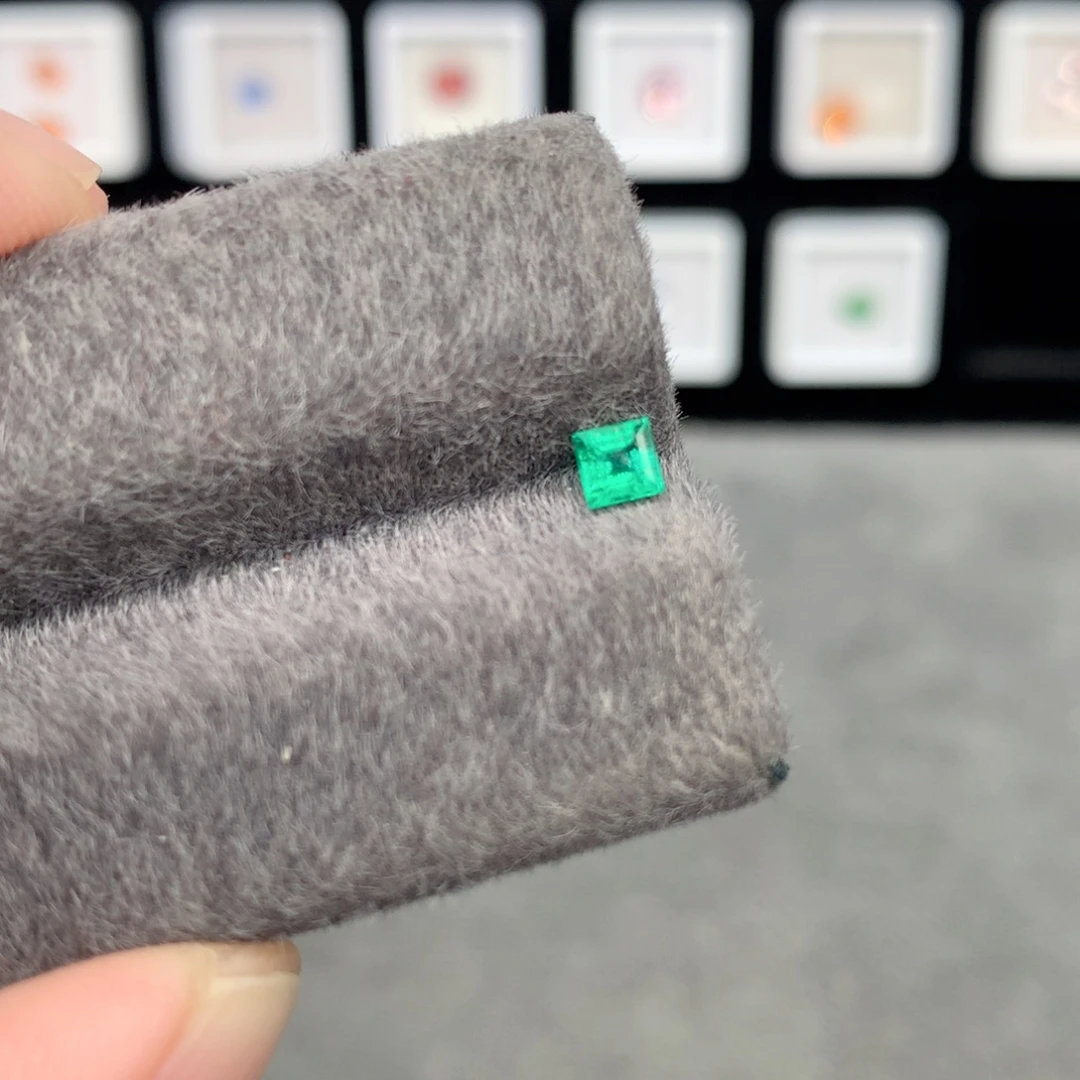 祖母绿裸石方3.8mm