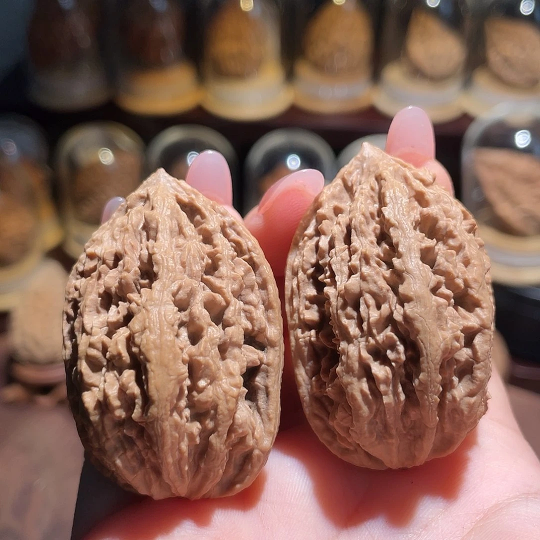 文玩核桃吊坠蚂蚁纹