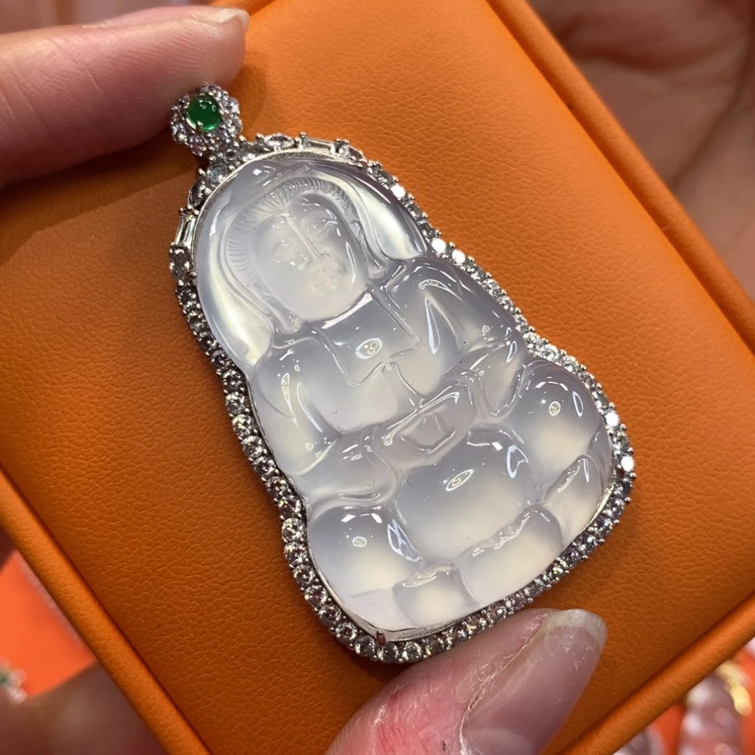 石英质玉封底正装银S925镶嵌向*走