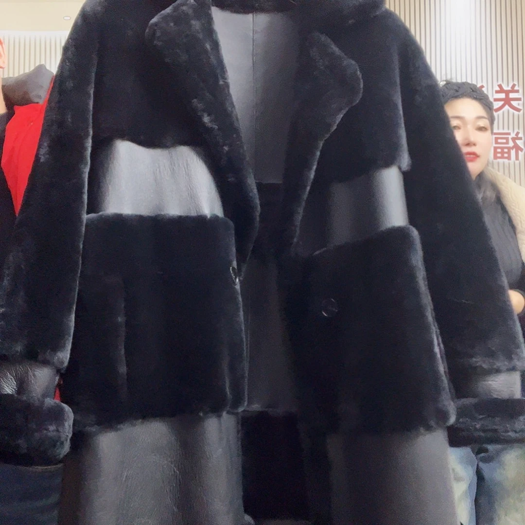 李***一莉莉家时尚女装皮草416