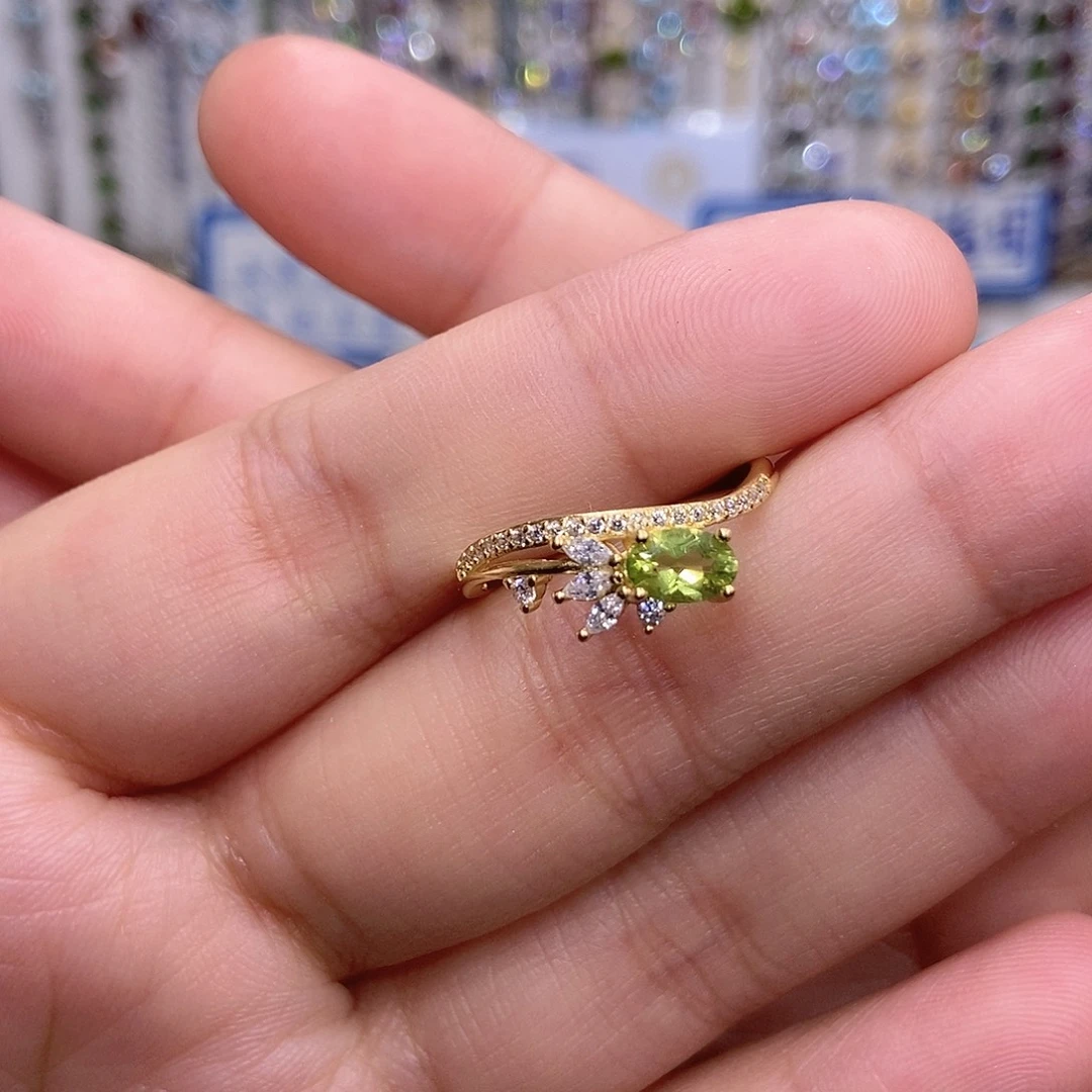 戒指橄榄石银S925镶嵌