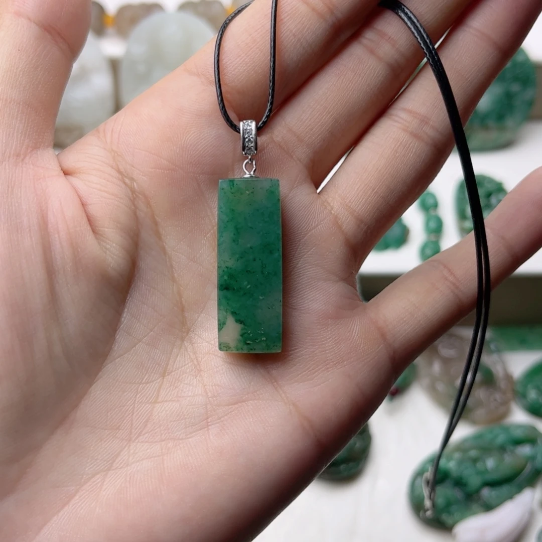 银S925镶嵌独山玉挂件