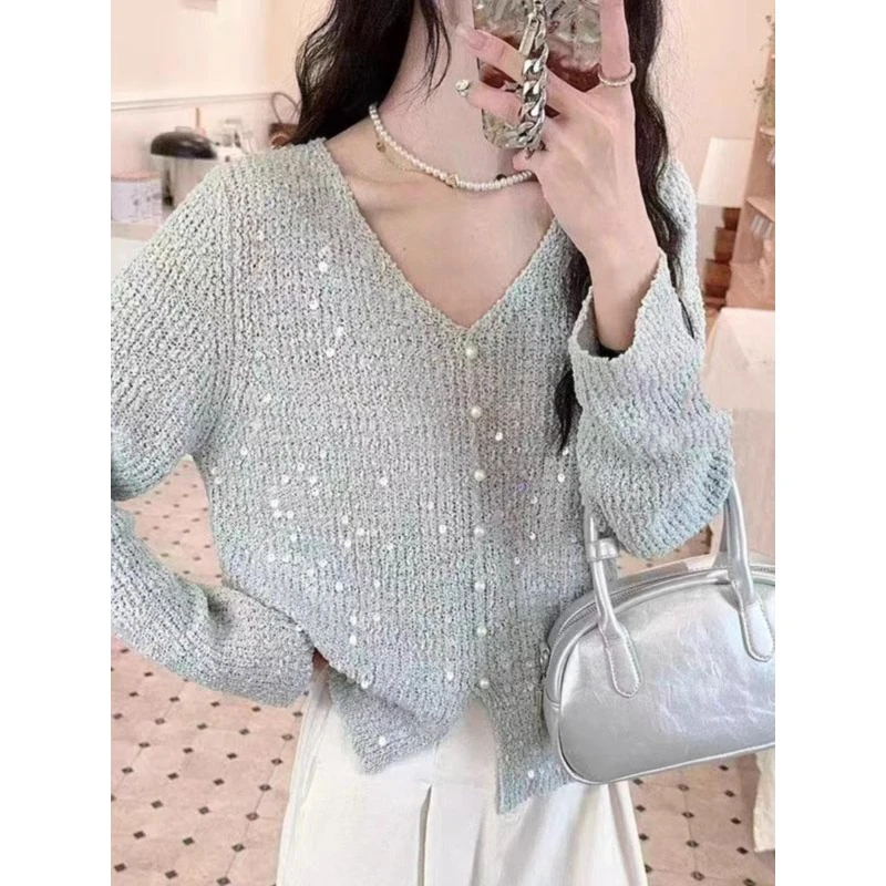 温柔风百搭钉珠高级感针织上衣慵懒风减龄秋冬新款亮片开叉毛衣女
