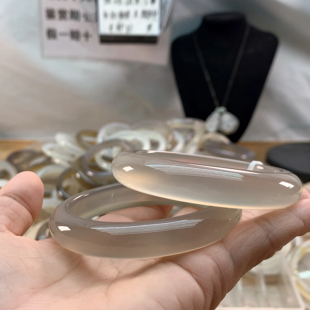 手镯玛瑙/玉髓未镶嵌