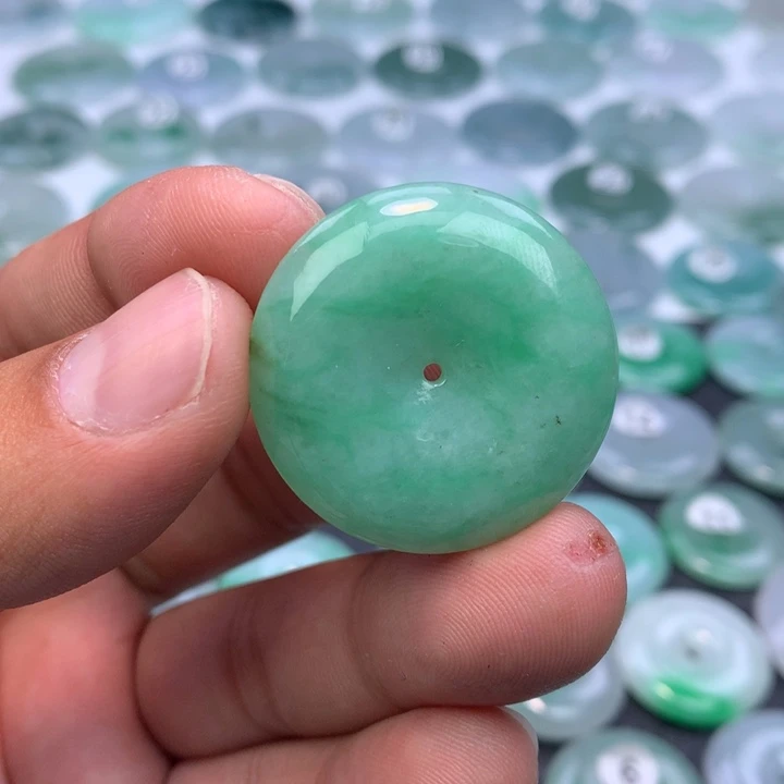 翡翠未镶嵌颈饰缅甸天然A货翡翠32-7.0