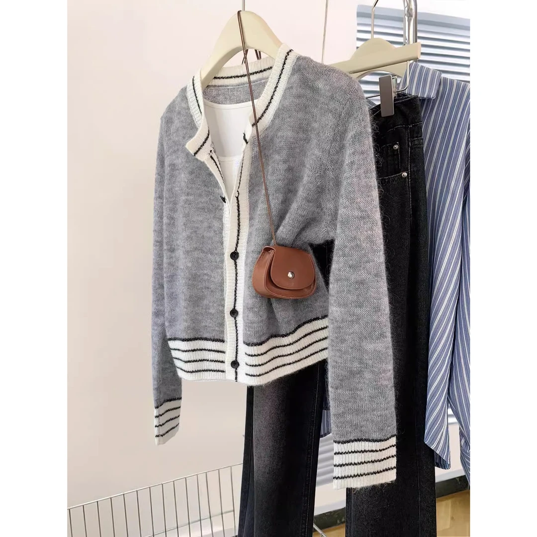 质感绝绝子！撞色圆领开衫秋季款针织衫女装软糯高端显瘦长袖上衣