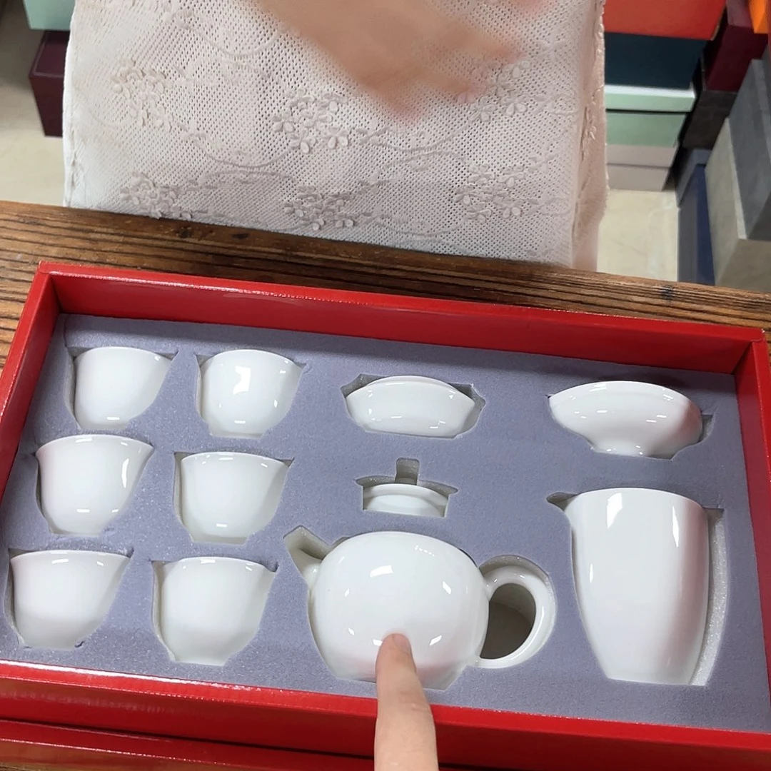 孤品茶具套装等。