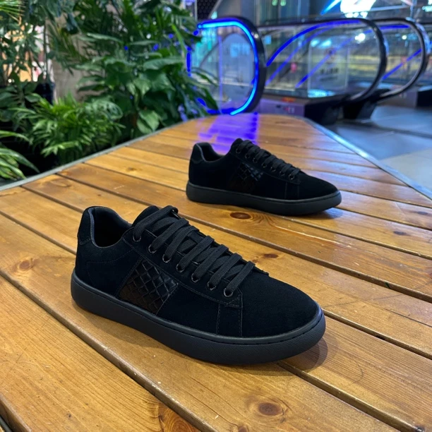 2601-82翻毛皮秋季休闲板鞋运动鞋黑武士潮流百搭