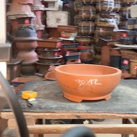 紫砂花盆圆盆一个