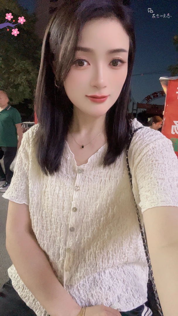 53121 丽丽--韩系夏季新款百搭V领显瘦肌理感开衫上衣