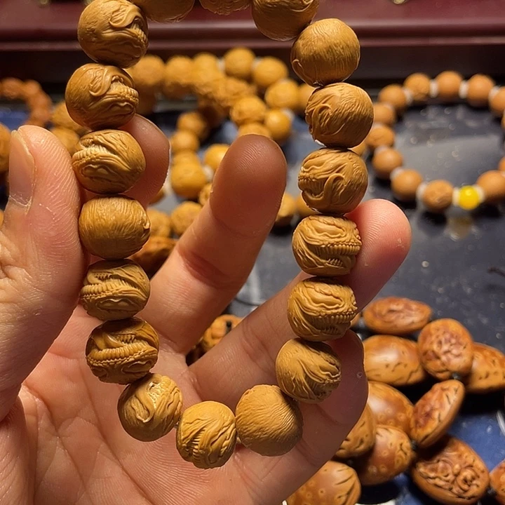 猴头核桃雕刻瑕疵毒液