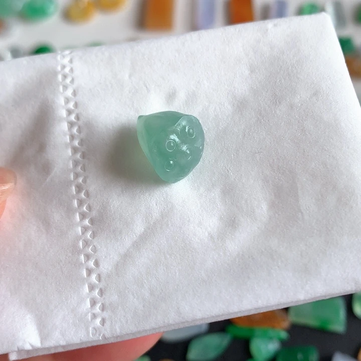 定制翡翠未镶嵌天然翡翠A货冰种莲蓬