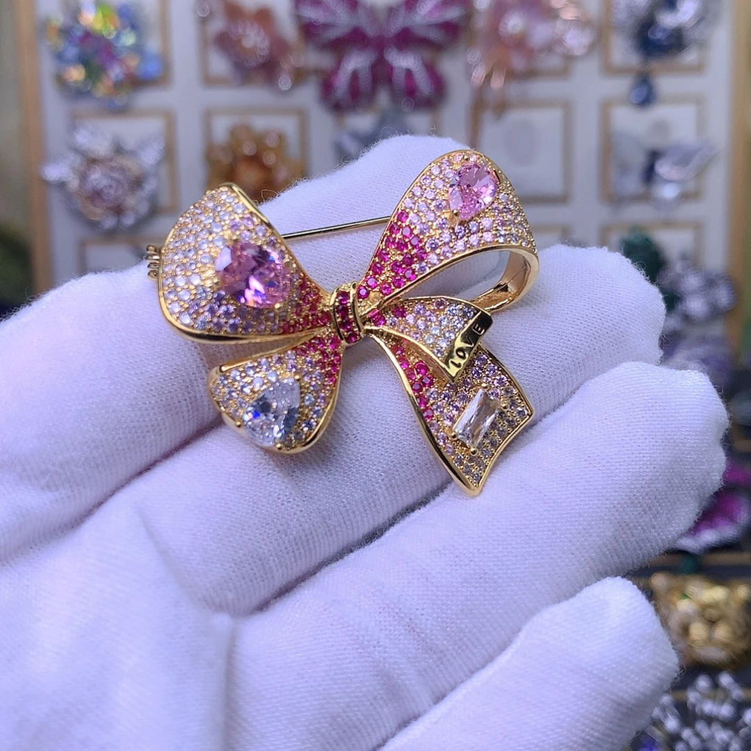 合成立方氧化锆铜胸针胸花