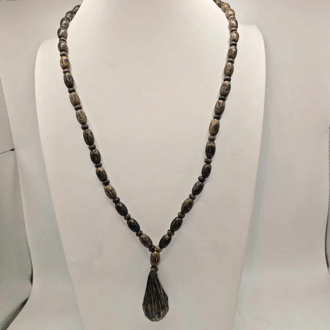 768百搭款8mm桶珠随形吊坠项链