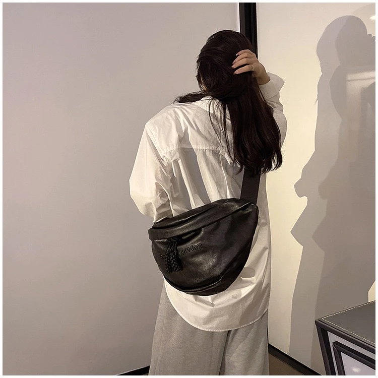 时尚感休闲百搭简约包包韩版单肩网红洋气黑色潮流港风百搭ins