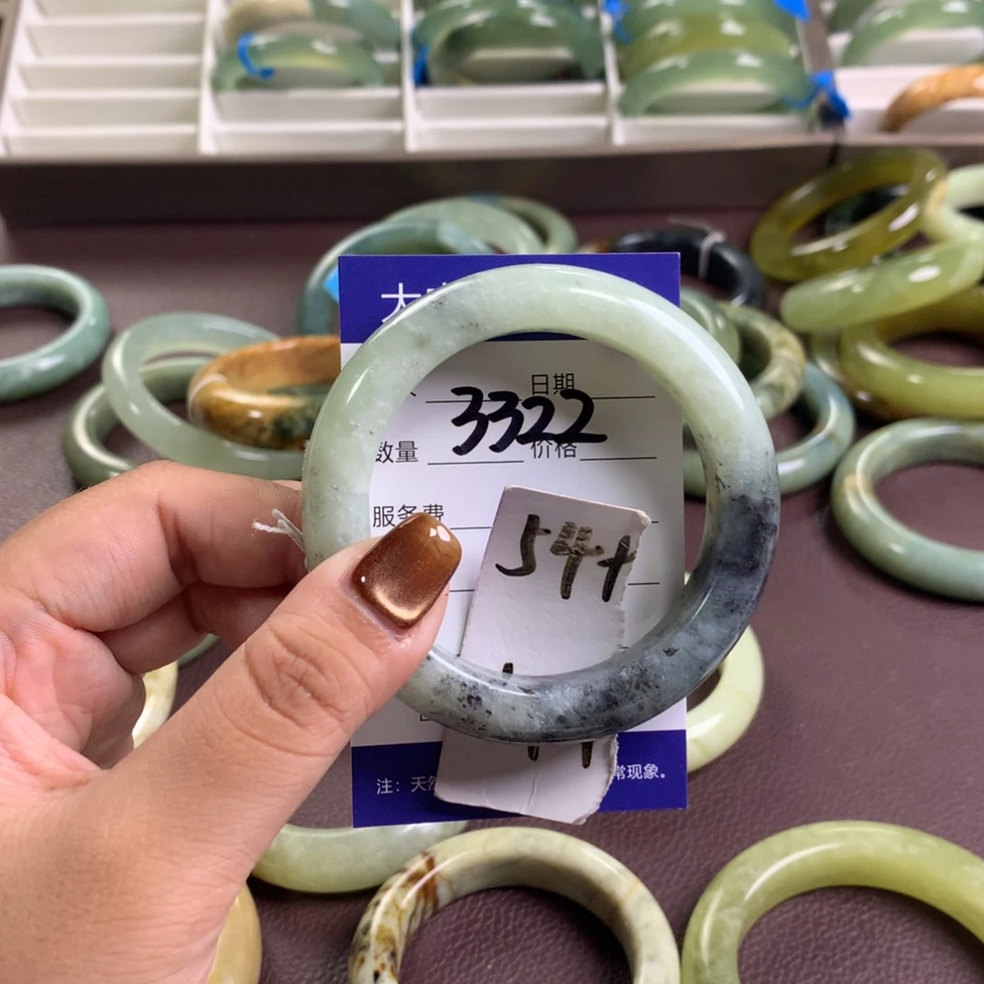 未镶嵌蛇纹石玉手镯3322