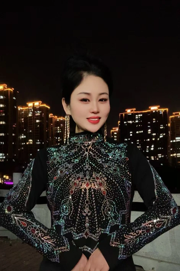 【香香爆款810#双色加绒】打底衫女内搭秋冬时尚烫钻上衣修身显瘦