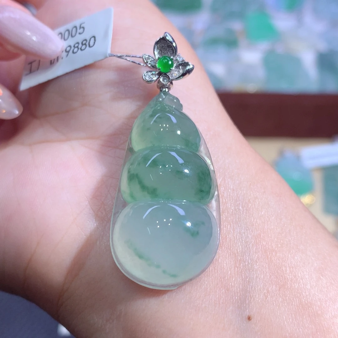 吊坠(不含链)18K金镶嵌翡翠翡翠