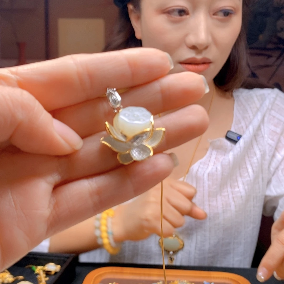 和田玉银S925镶嵌颈饰