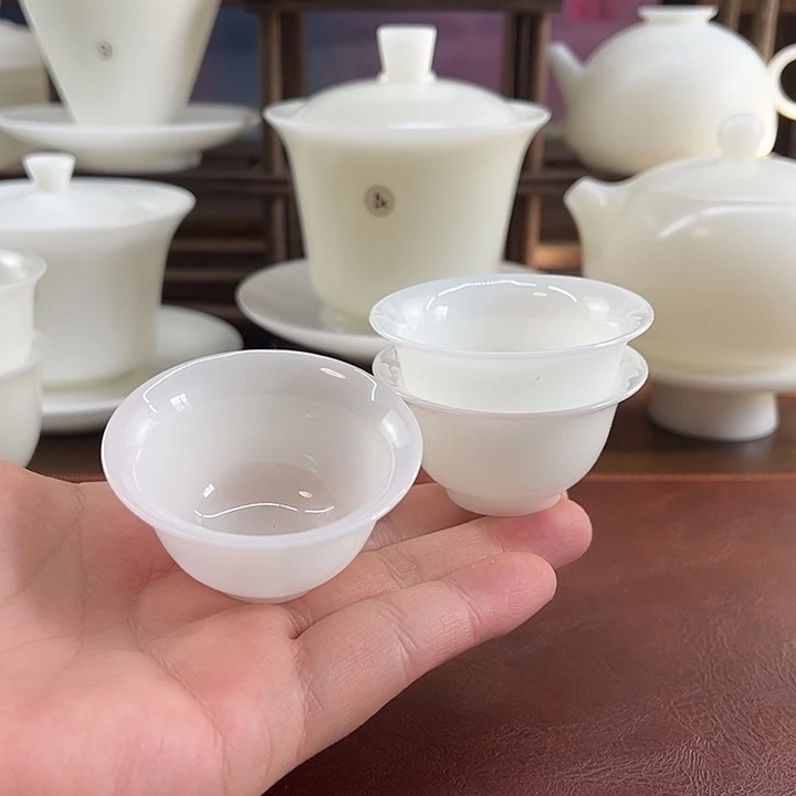 3个杯：上釉璞玉瓷35ml工夫茶杯反口杯