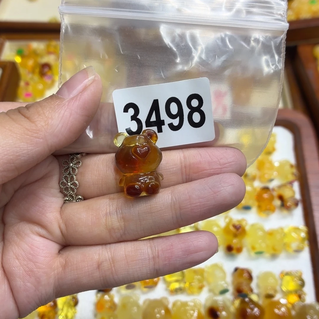 琥珀未镶嵌颈饰我