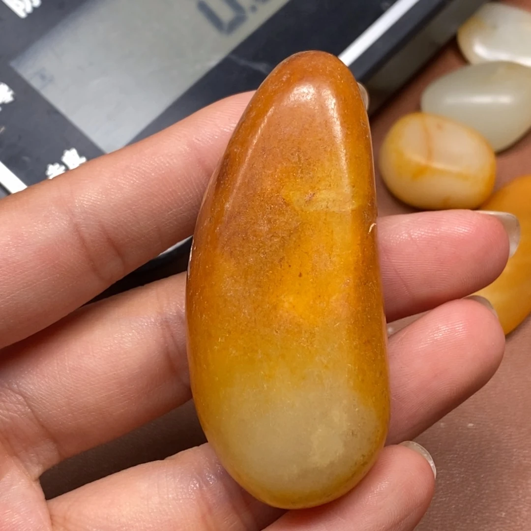 和田玉（糖玉）未镶嵌挂件