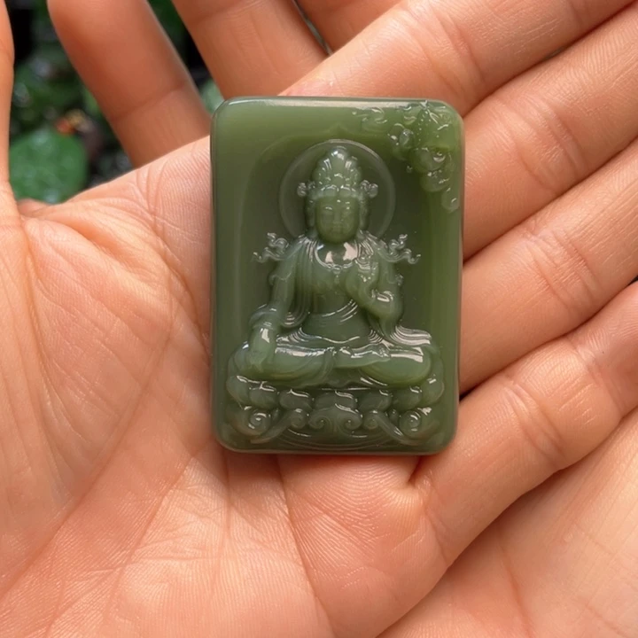 颈饰未镶嵌和田玉（碧玉）