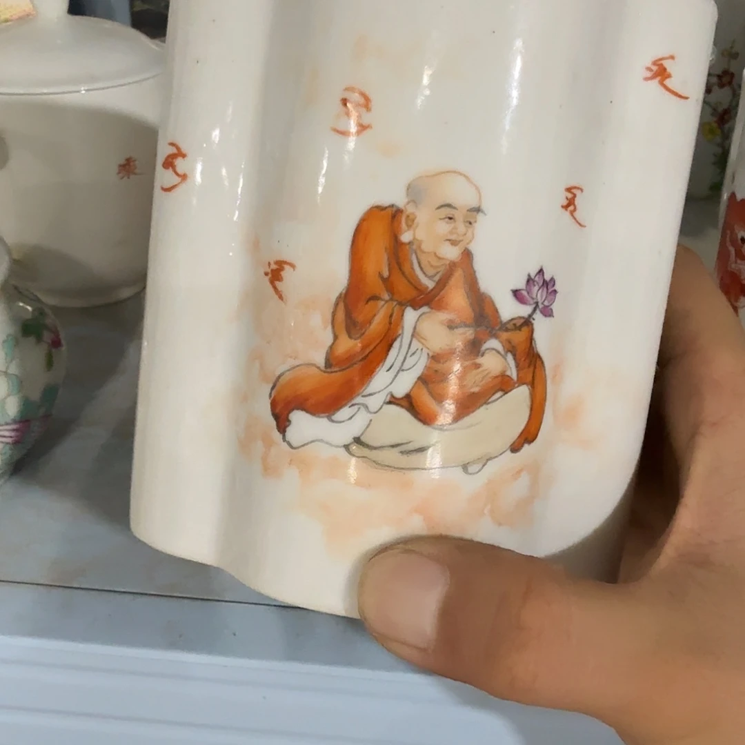 瓷片摆件等方式在不同行业