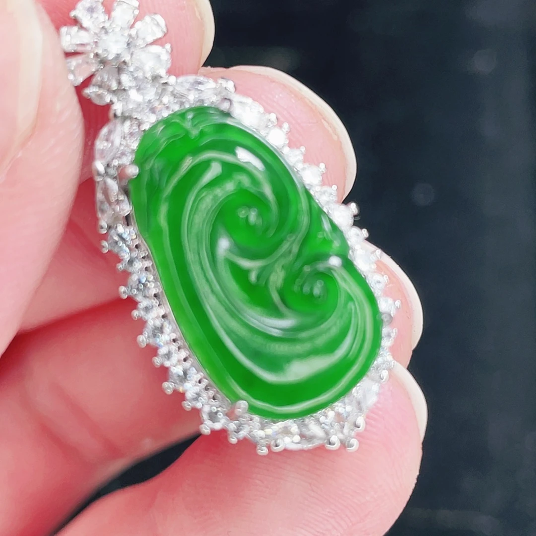 翡翠未镶嵌颈饰25